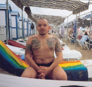 gaytattguy93r.jpg